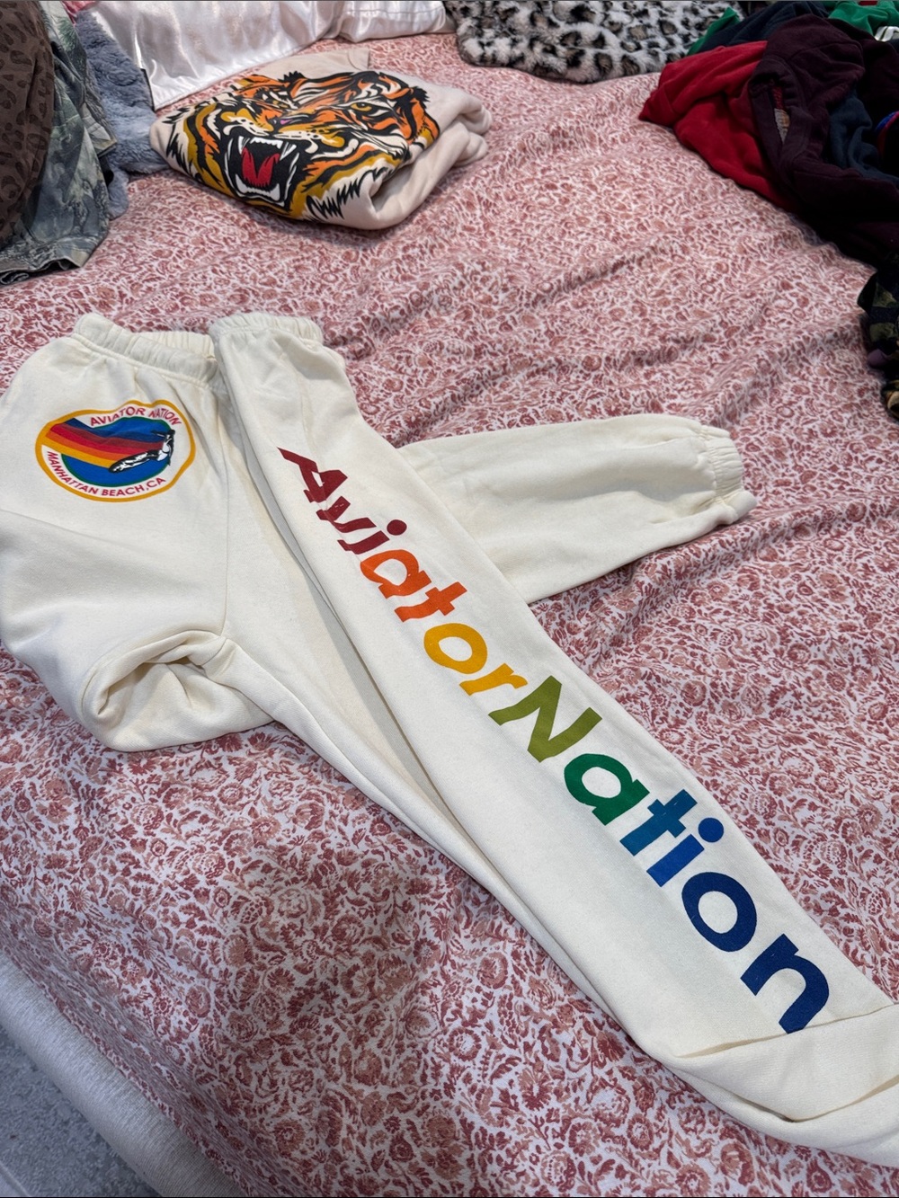 Aviator nation logo joggers